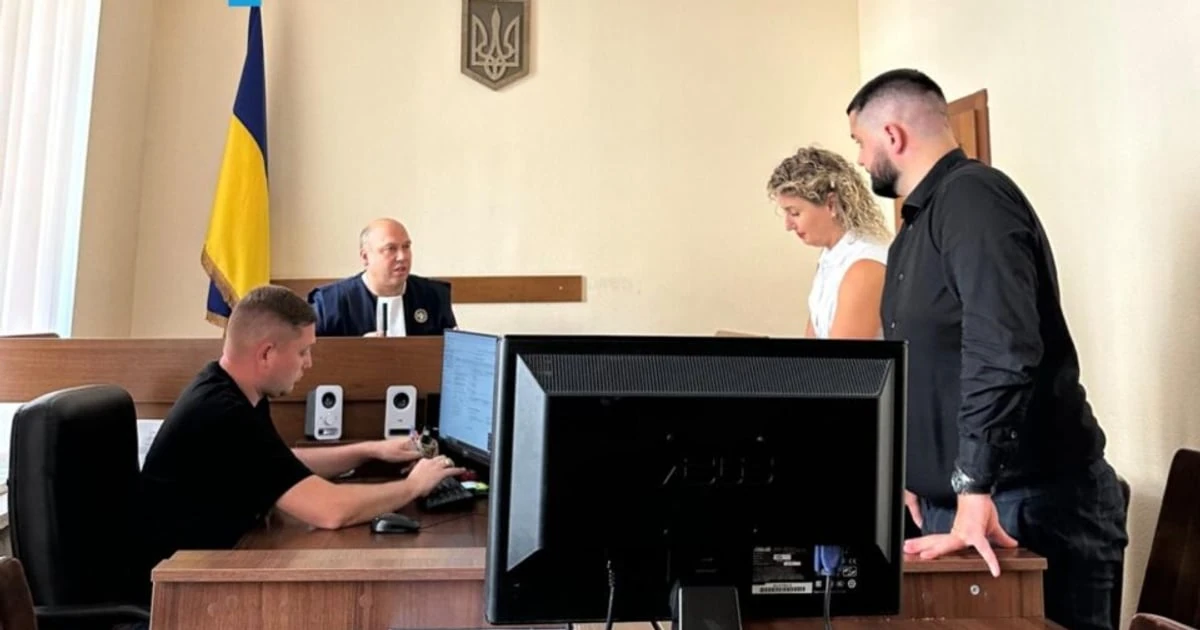 Суддя Печерського суду 22 липня відмовив скасувати заборону на розслідування про майно брата директора
