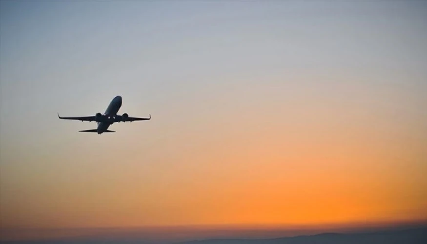 Літак Airbus A320 на летовищі в Софії після екстреної посадки